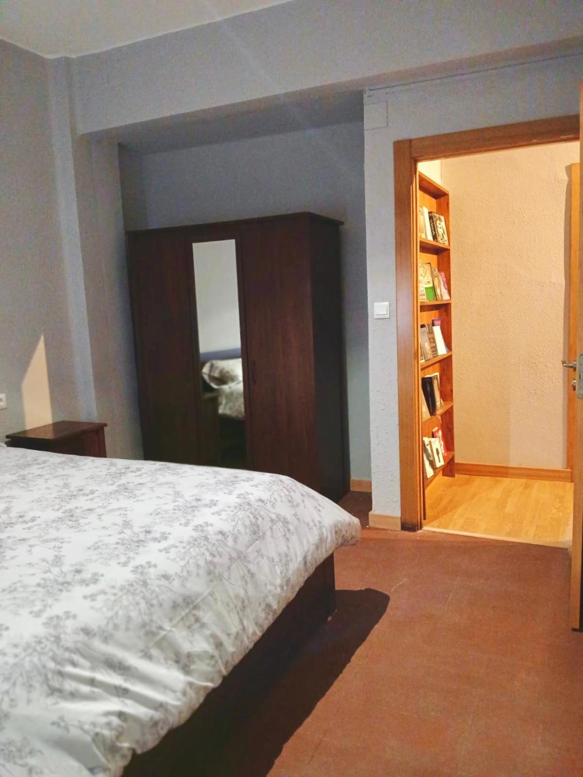 פונפרדה Segundo Antolin Yellow Door מראה חיצוני תמונה